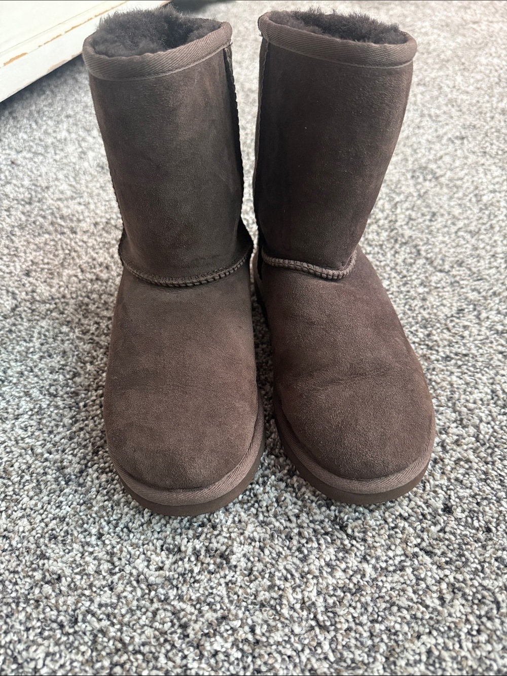 Like New - Girl’s UGG Boots - Brown